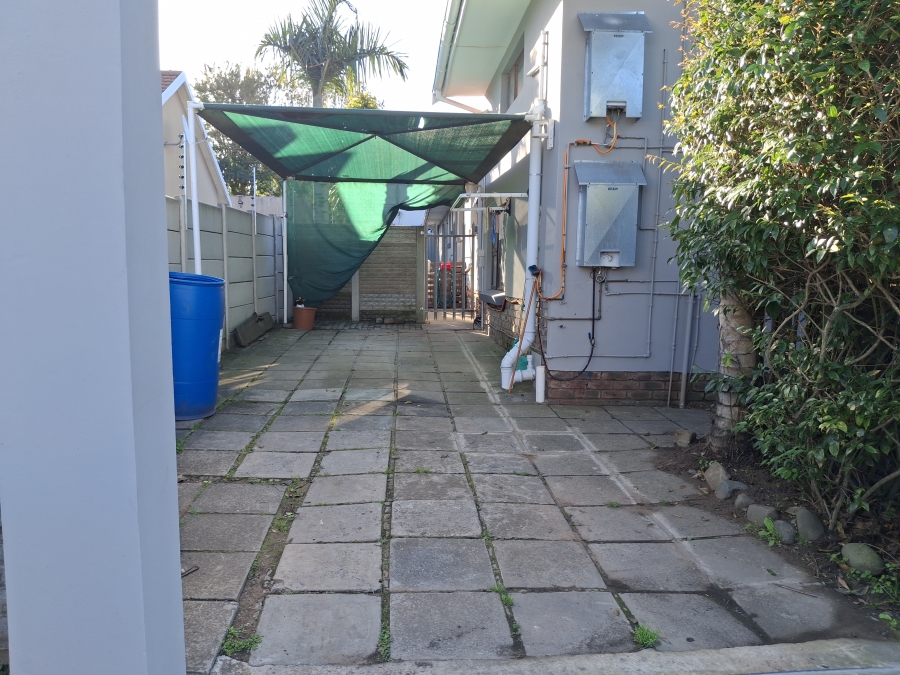 To Let 1 Bedroom Property for Rent in Gonubie Eastern Cape